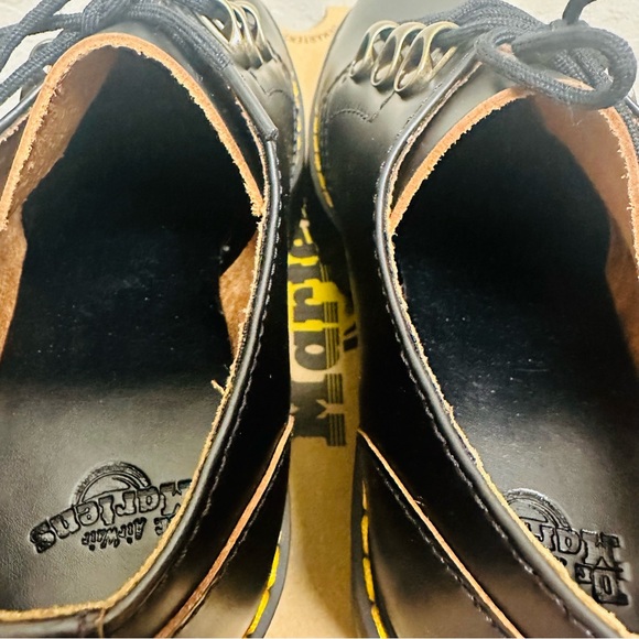 Dr. Martens Leona Lug Sole Platform Derby - Picture 5 of 8